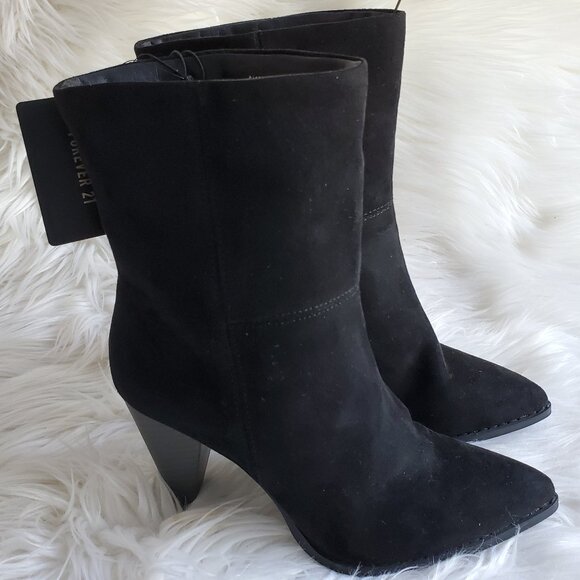 Forever 21 Black Suede Heeled Pull On Ankle Boots SZ 6 - Picture 3 of 12